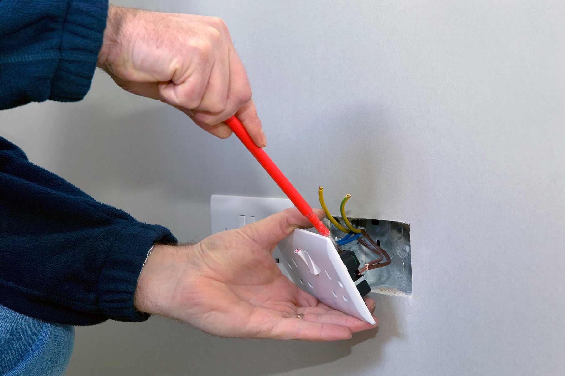 Our electricians can install plug sockets for domestic and commercial proeprties in Gloucester and the local area. 